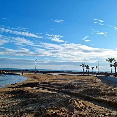 Beach Apartment Torrevieja Bagian luar foto